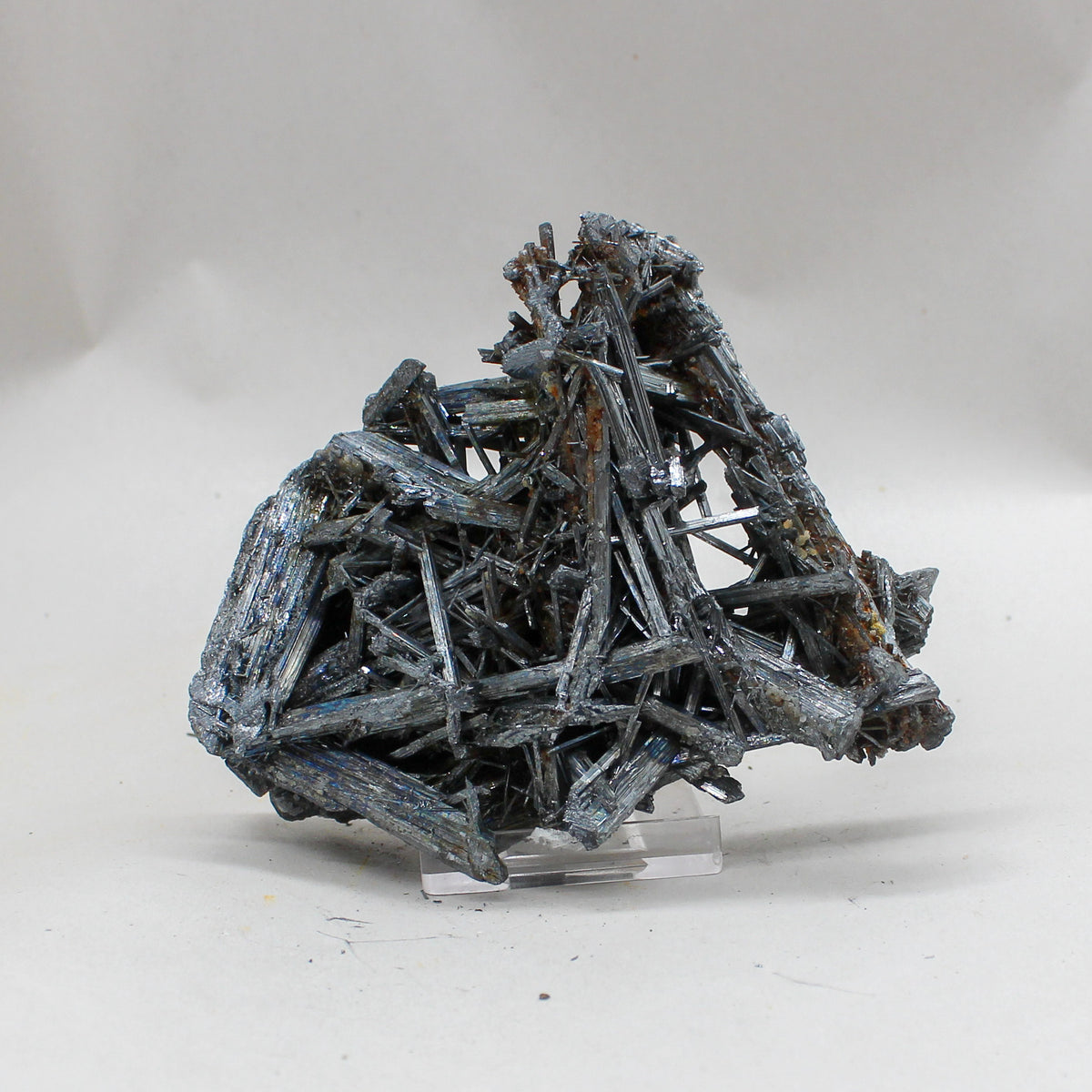 Stibnite Cluster #003