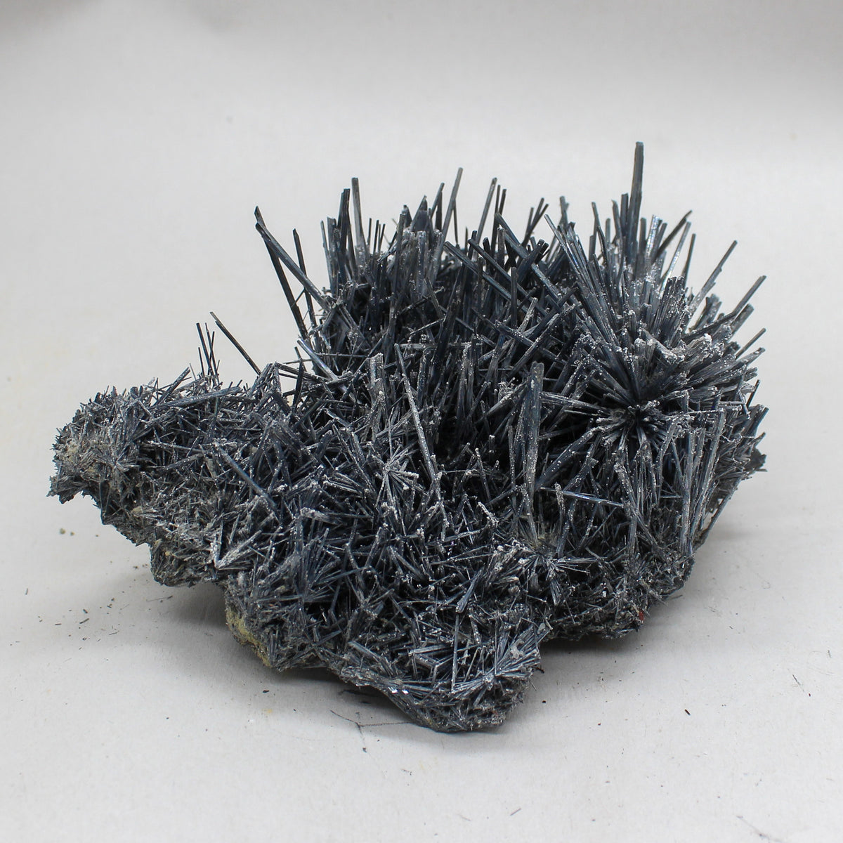 Stibnite Cluster #004