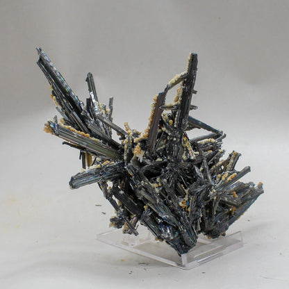 Stibnite Cluster #006