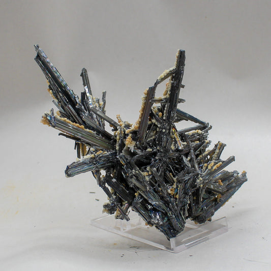 Stibnite Cluster #006