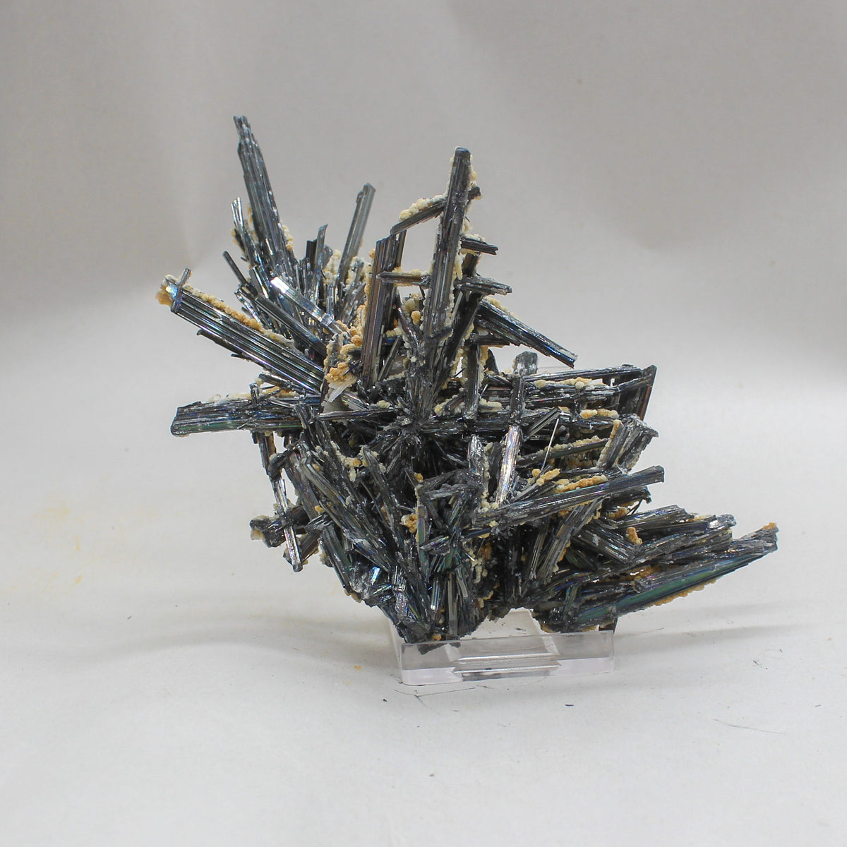 Stibnite Cluster #006